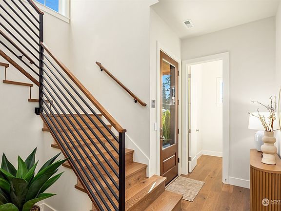 2nd image of 8004 126th Avenue NE