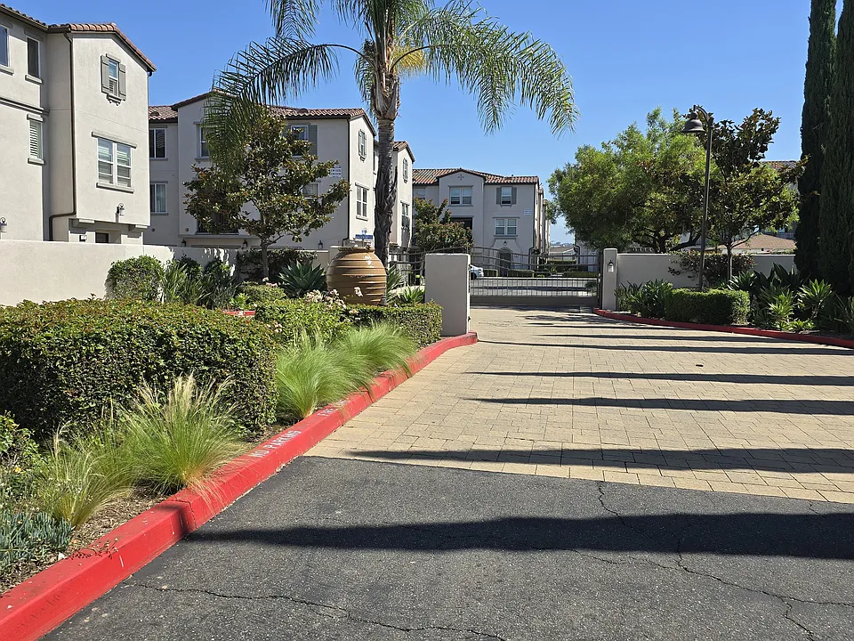 1117 Calle Montana