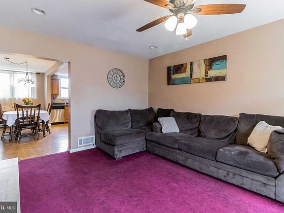 4th image of 1093 Glen Cir