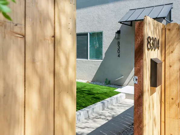 8300 Wiley Post Ave, Los Angeles, CA 90045
