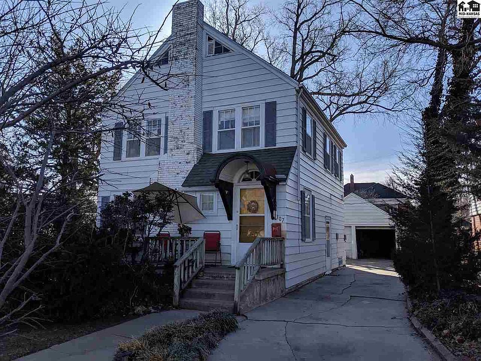 1st image of 107 W 22nd Ave