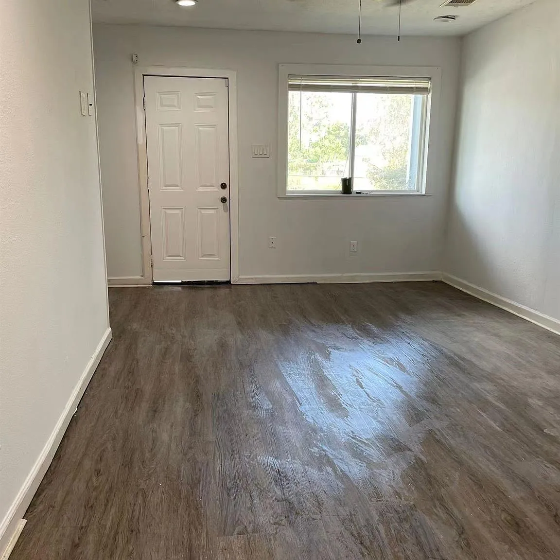 3 bed, 1.0 bath, 960 sqft, $1,090 — Photo 4
