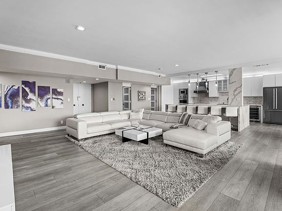 5th image of 1333 S Beverly Glen Blvd APT 605