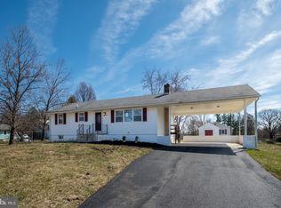 6410 Davis Rd, Mount Airy, MD 21771