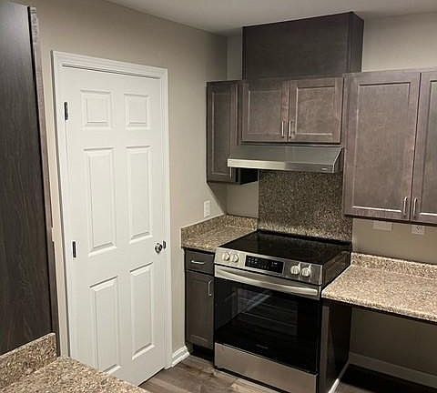 4th image of 601 Moore St #1101