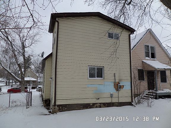 3rd image of 1143 Grant Ave