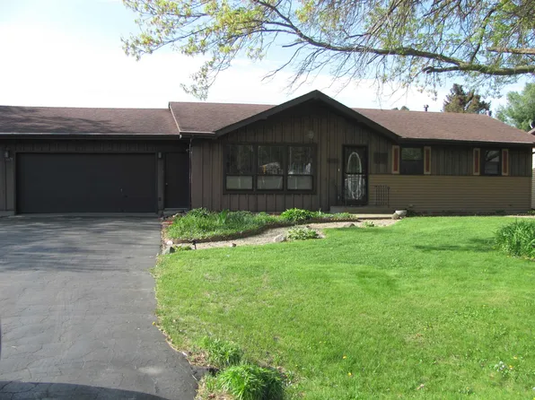 5979 Vesper Dr, South Beloit, IL 61080