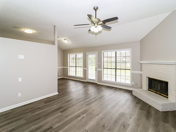 4th image of 7935 Sandywood Ln