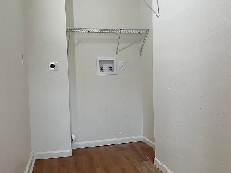 1029 Lee St #1 — Photo 7
