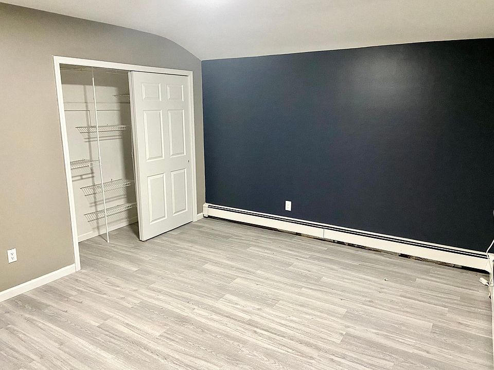 1st image of 441 Clifton Ave #1
