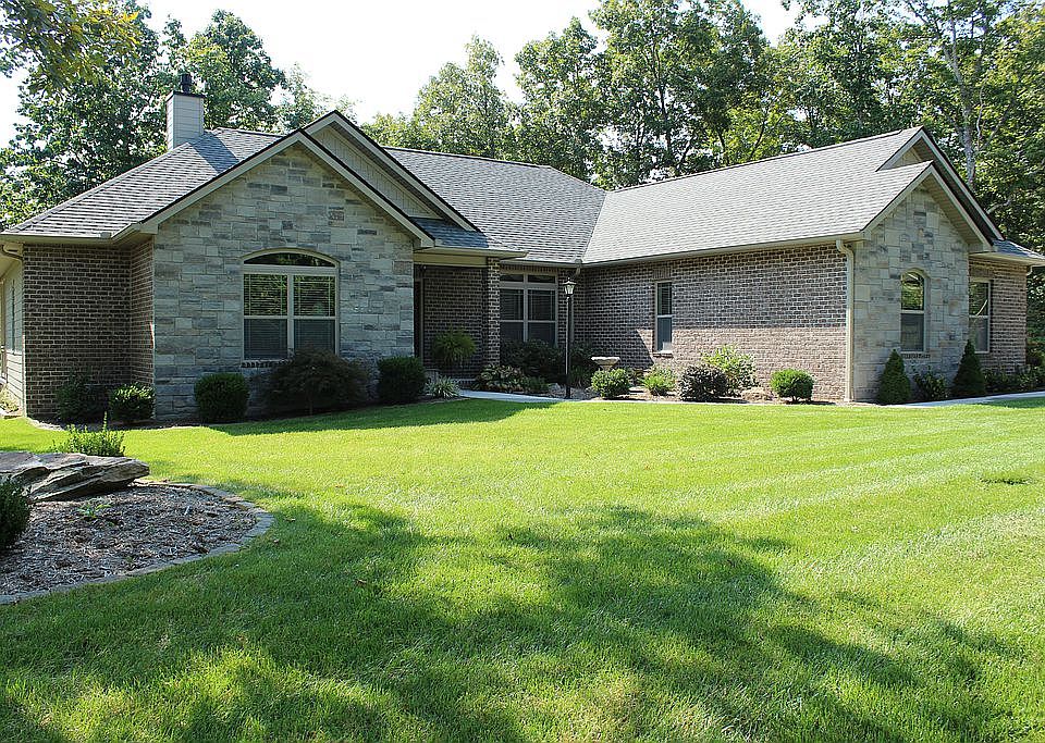 1st image of 606 Lakeview Dr