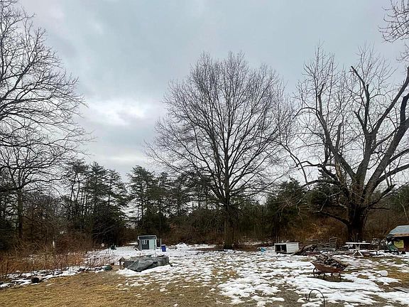 3rd image of 600 Ridge Rd