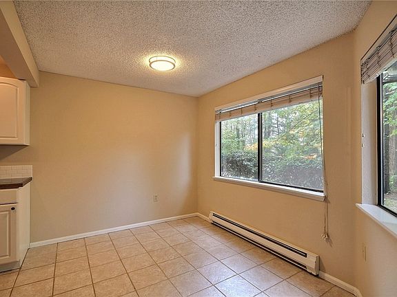 3rd image of 12723 NE 116th St APT G101