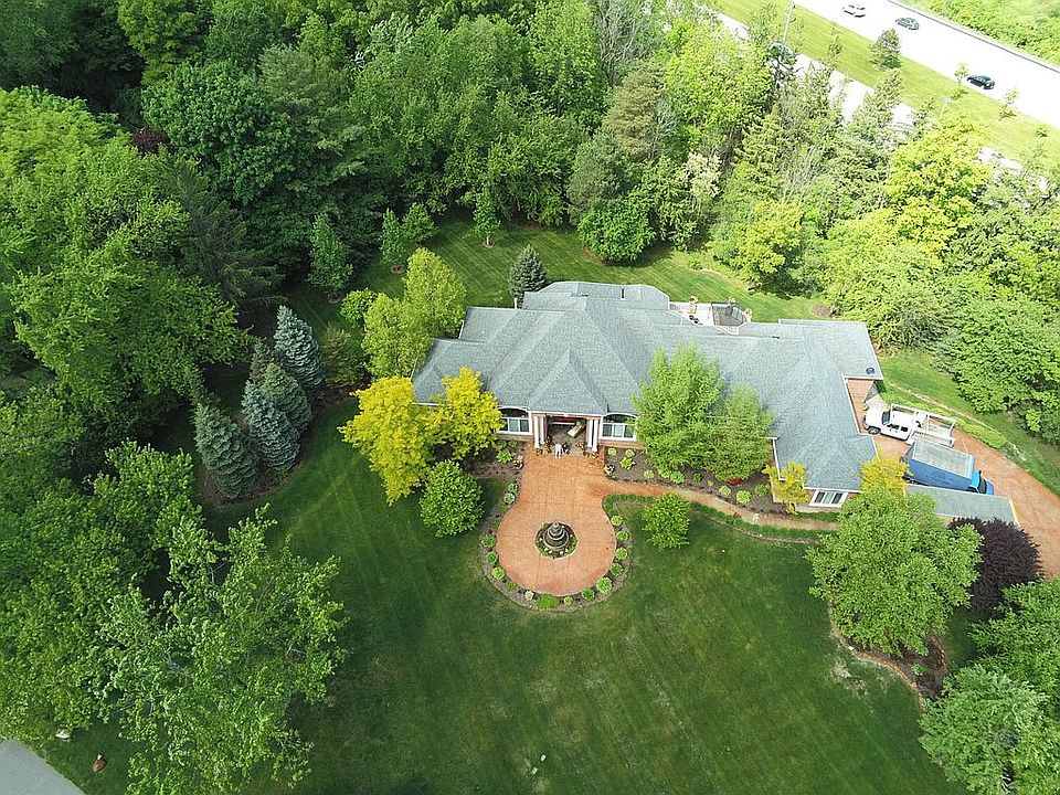 24456 Riverwood Dr, Franklin, MI 48025 | Zillow