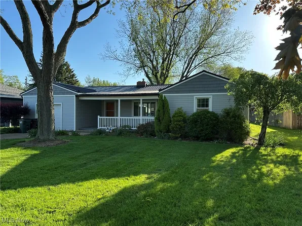 5589 Oberlin Rd, Amherst, OH 44001