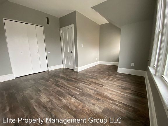 2nd image of 544 Grotto St N