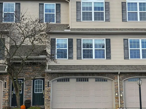 112 Old Schoolhouse Ln, Mechanicsburg, PA 17055