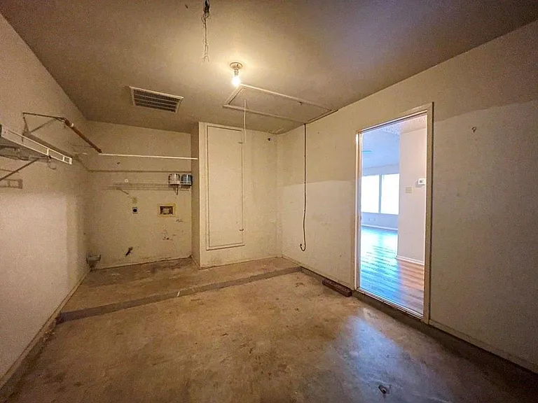 16719 Whitebrush Loop — Photo 32