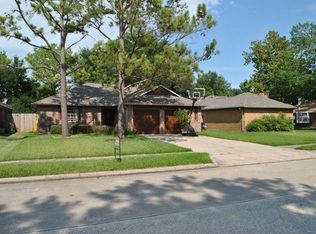 416 Deer Fern Dr, League City, TX 77573