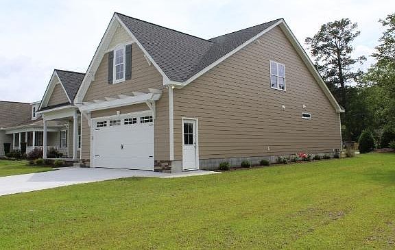 2nd image of 3600 Colony Woods Dr