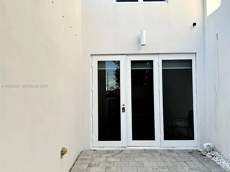 10560 NW 63rd Ter — Photo 23
