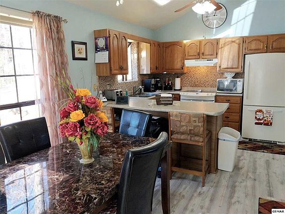 2nd image of 518 Deer Path Ln