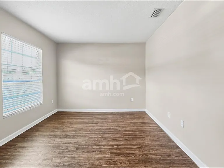 810 Dunkirk Ave NW — Photo 6