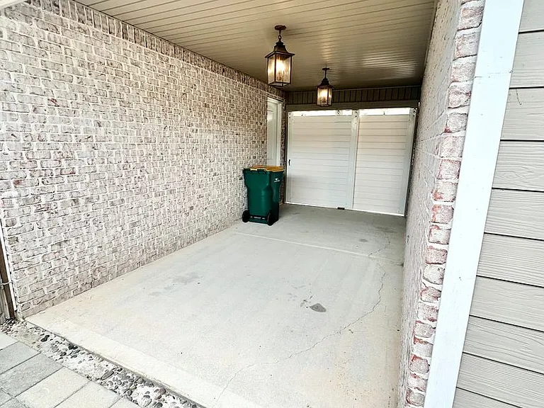 1180 French Quarter Way — Photo 39
