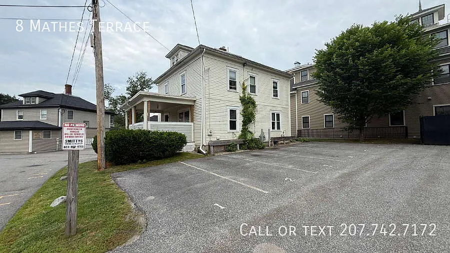 5 Bedroom 2 bathroom House Available for rent for the 2027-2028 School Year, Parking available fo... — Photo 2