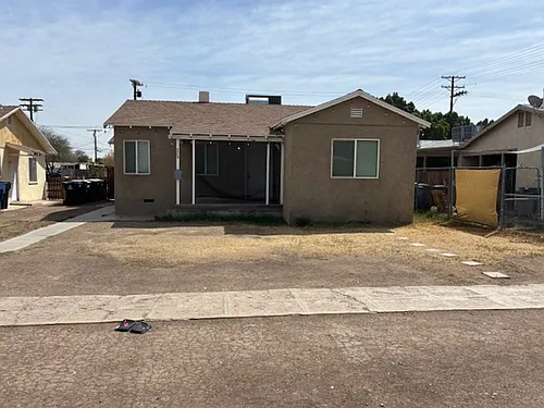 320 N Imperial Ave Photo 1