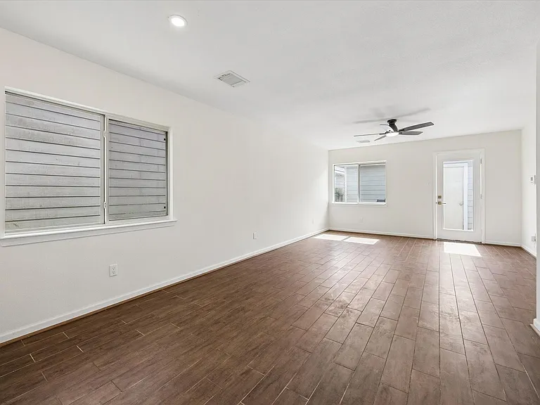 6106 Settlers Lake Cir E — Photo 11