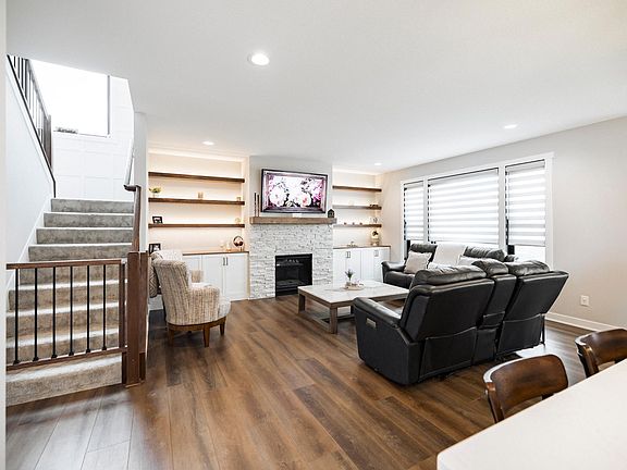 4th image of 1205 Skyview Cir NW