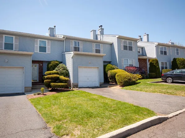 14 Spruce St, Jamesburg, NJ 08831