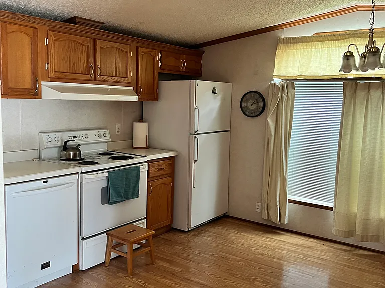 21 S Buddy Ln — Photo 2