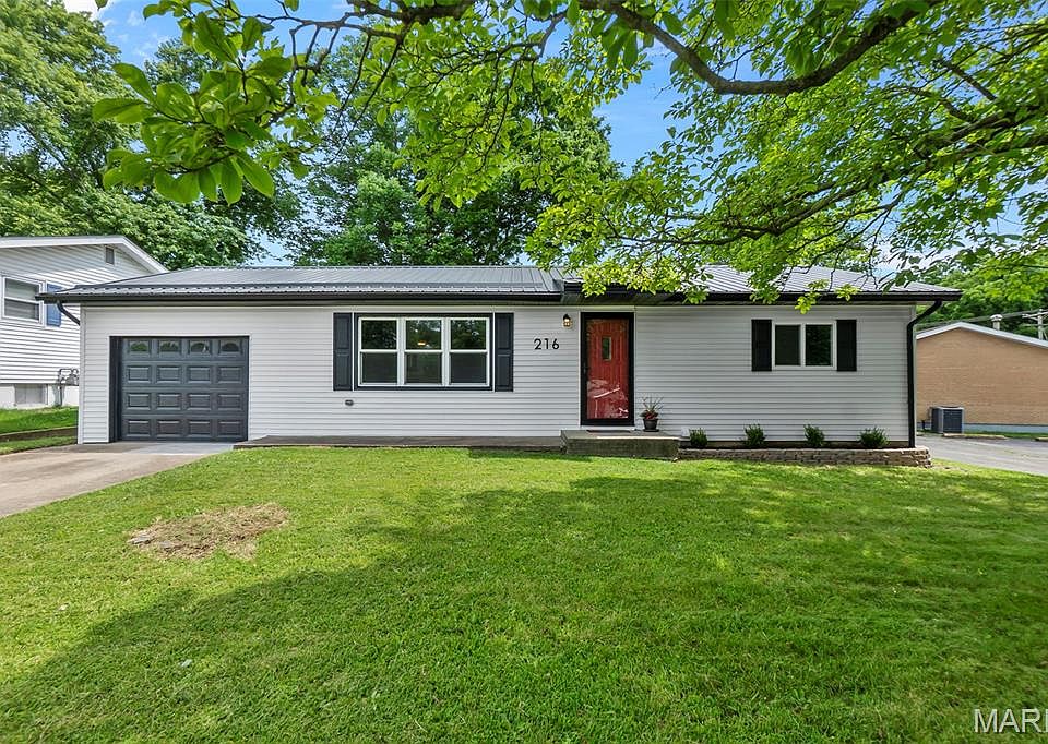1st image of 216 Oconnell St