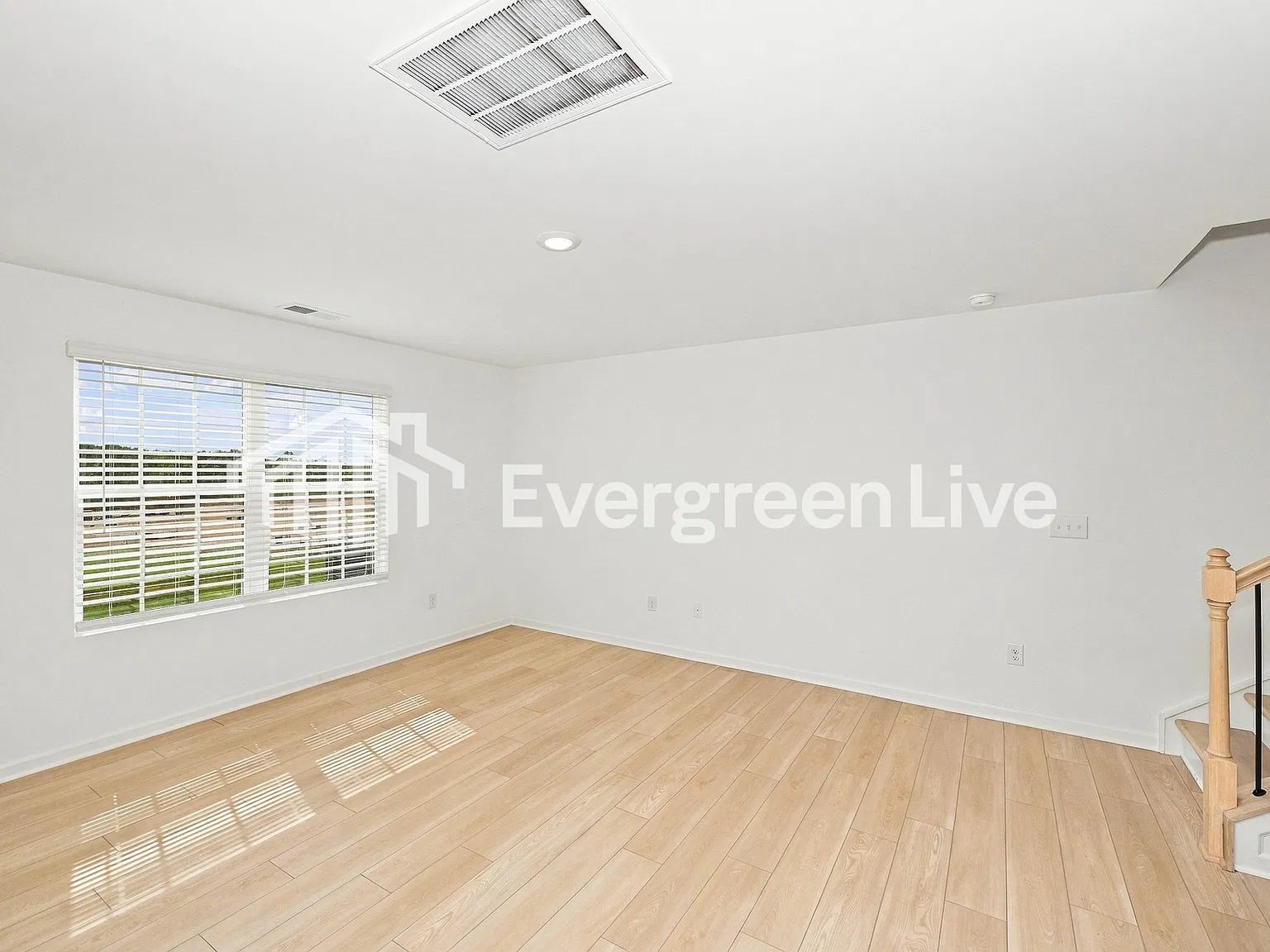 3 bed, 2.5 bath, 1665 sqft, $1,775 — Photo 4