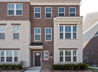 25564 Tolstoy Trl, Novi, MI 48375