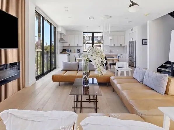 2432 Penmar Ave APT 201, Venice, CA 90291