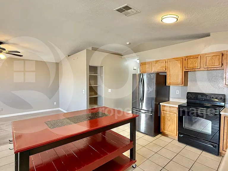 8210 W Concordia Dr #1 — Photo 5