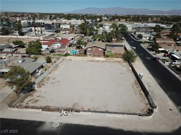 4730 Pioneer Ave, Las Vegas, NV 89102