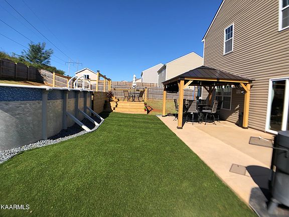 4th image of 210 Gail Ln