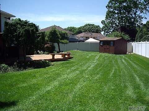 3rd image of 54 Lourae Dr