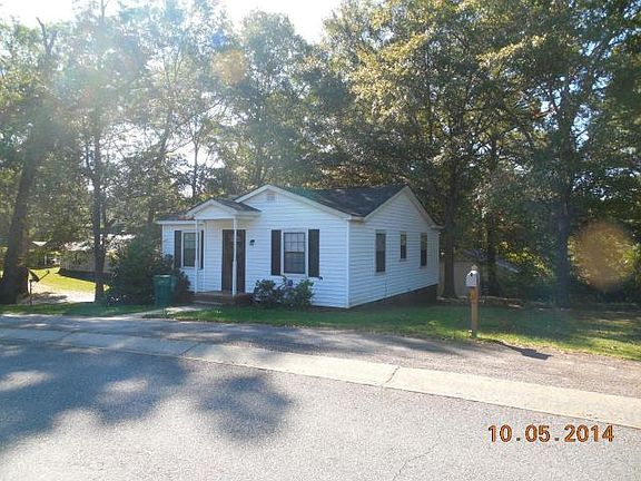 5th image of 136 Gray St