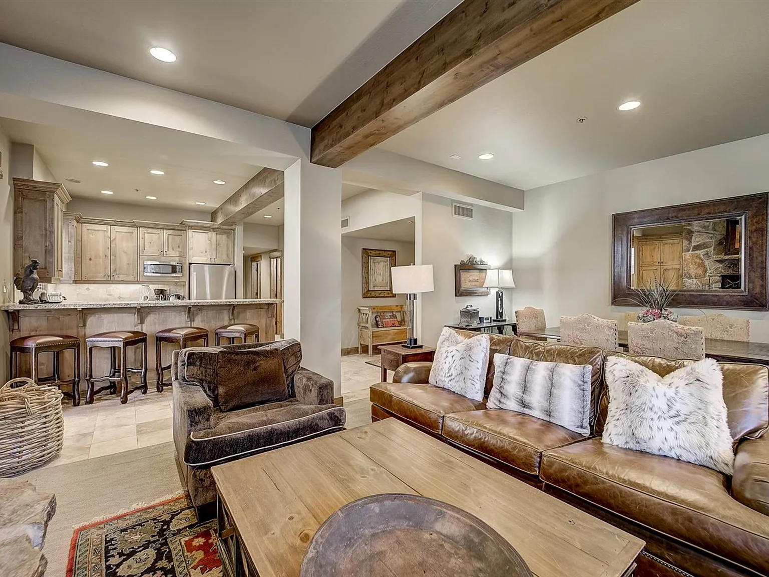 2 bed, 1597 sqft, $5,500 — Photo 3