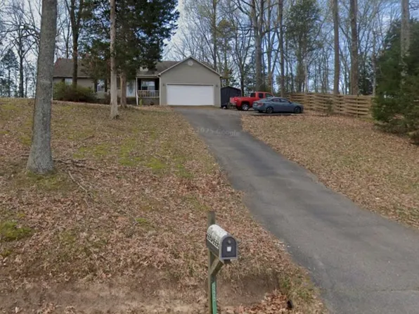 555 Lookout Dr, Huntingdon, TN 38344