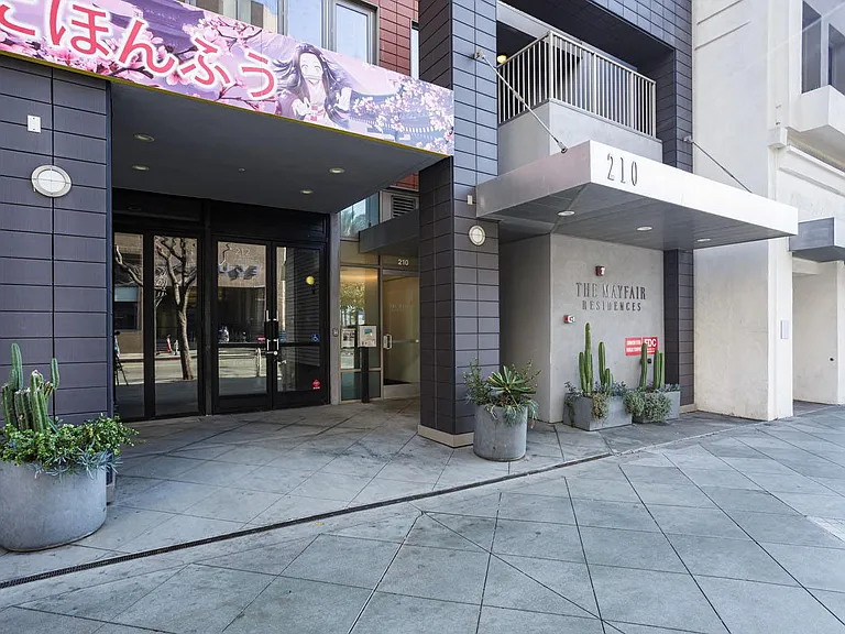 Mayfair Residences — Photo 4