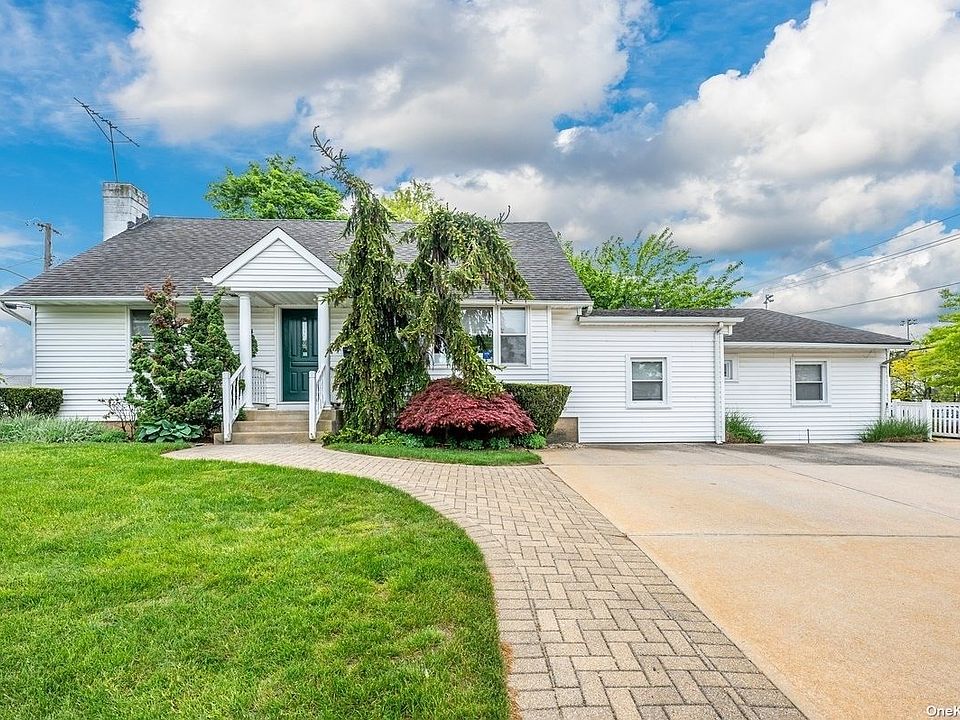 1st image of 102 Arlyn Dr W