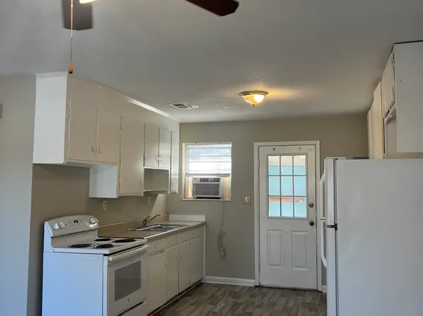 105 Gary St APT 3, Goose Creek, SC 29445