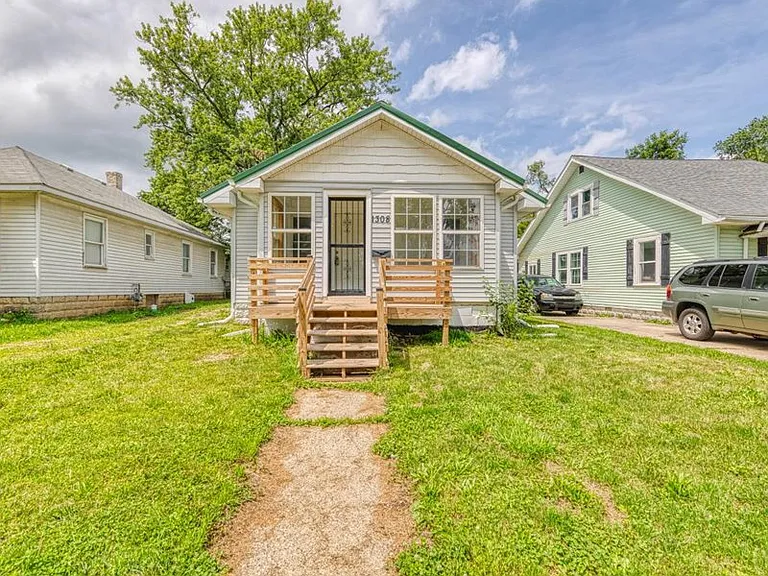 1308 E Taylor St — Photo 3