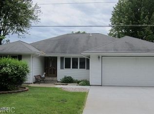 7100 Lake Rd, Coloma, MI 49038